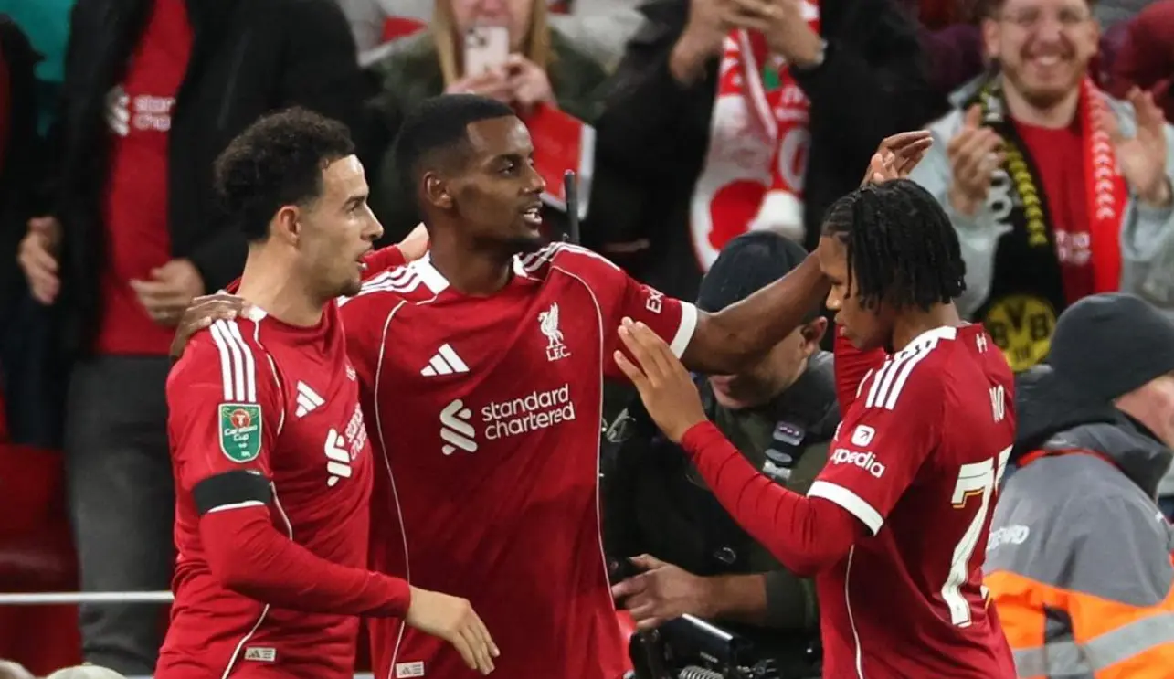 查尔斯门前, 阿姆斯特朗, entit